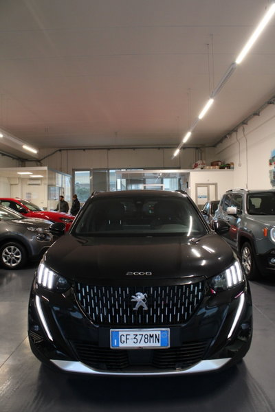 Peugeot 2008 BlueHDi 110 S&S GT (2)