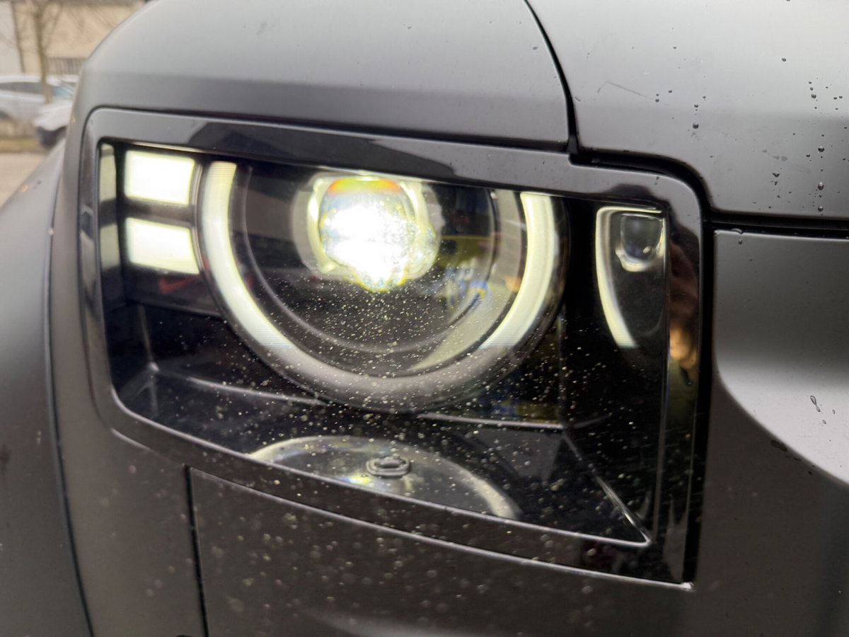 Land Rover Defender 110 4.4 V8 mhev Octa Black awd 635cv auto (10)