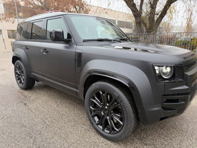 Land Rover Defender 110 4.4 V8 mhev Octa Black awd 635cv auto (4)