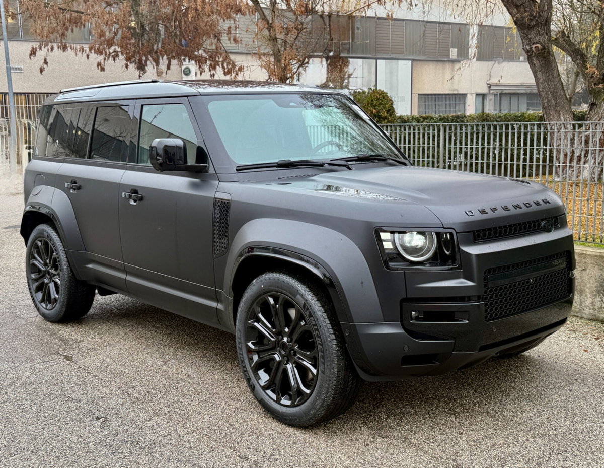Land Rover Defender 110 4.4 V8 mhev Octa Black awd 635cv auto (7)