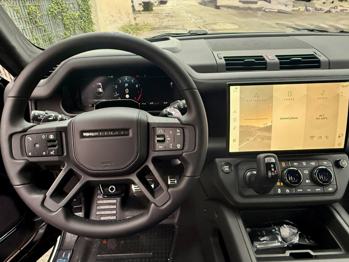 Land Rover Defender 110 4.4 V8 mhev Octa Black awd 635cv auto (9)