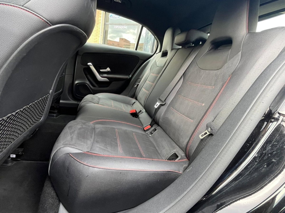 Mercedes-Benz Classe A 200 d Automatic Premium (14)