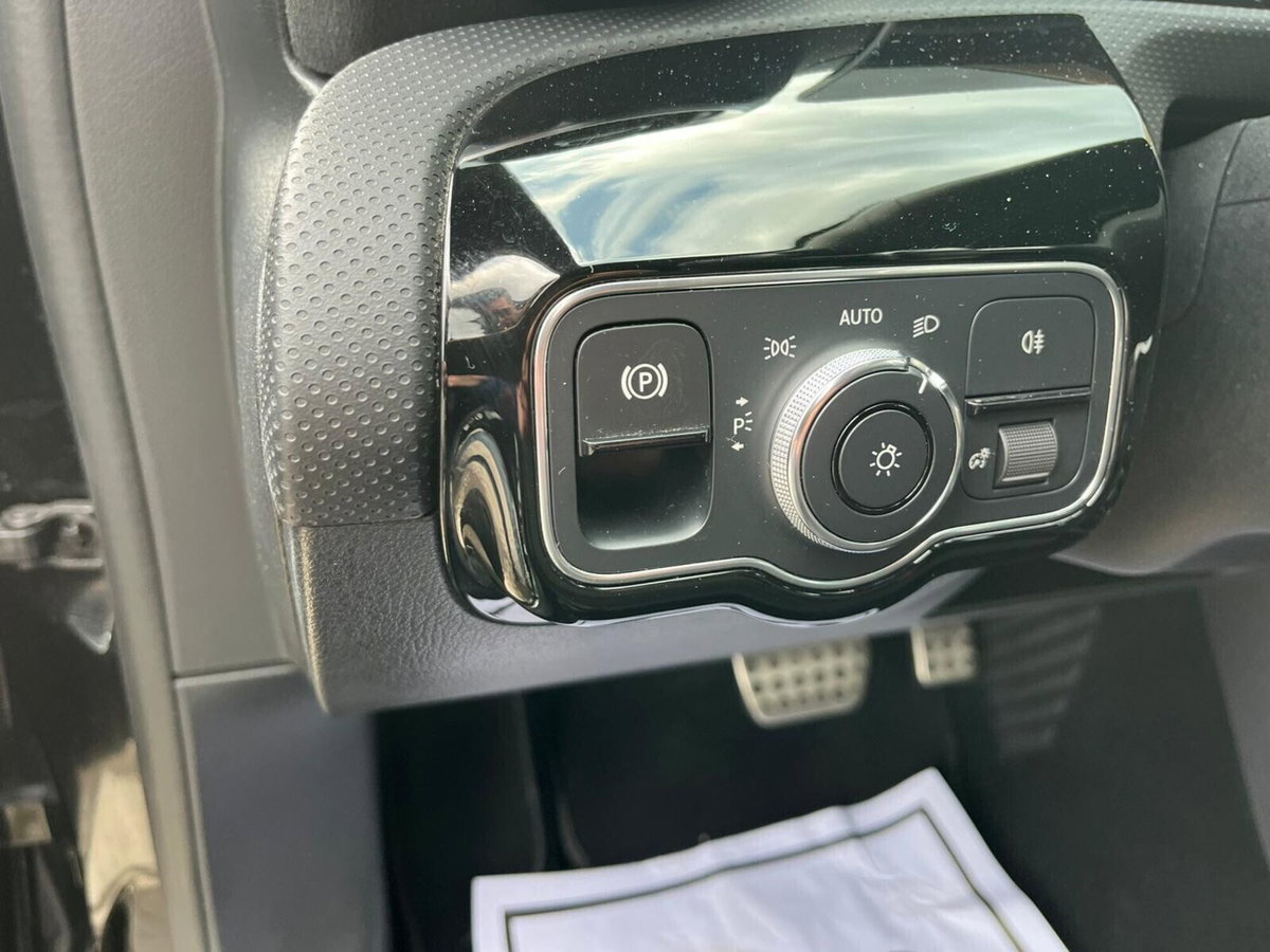 Mercedes-Benz Classe A 200 d Automatic Premium (17)