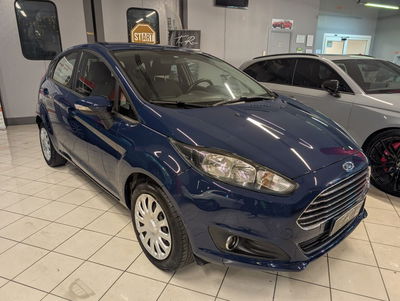 Ford Fiesta 1.4 5 porte Bz.- GPL Black & White Edition usata
