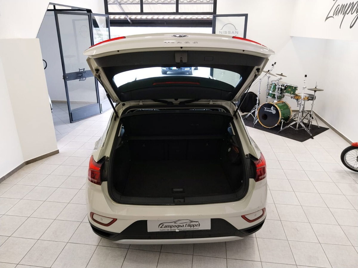 Volkswagen T-Roc 1.0 TSI Life (10)