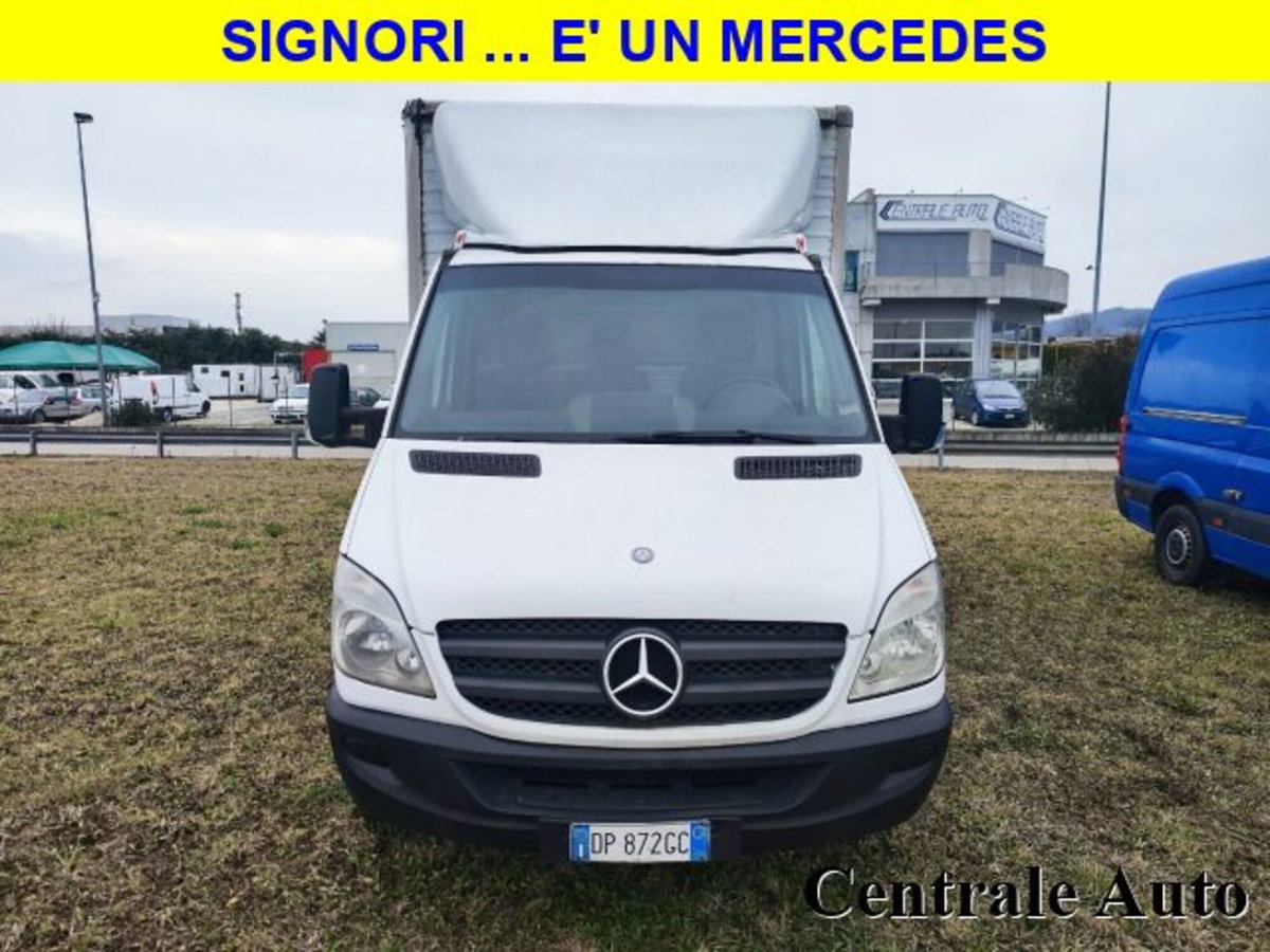 Mercedes-Benz Sprinter T32/32 318 CDI Cabinato (9)