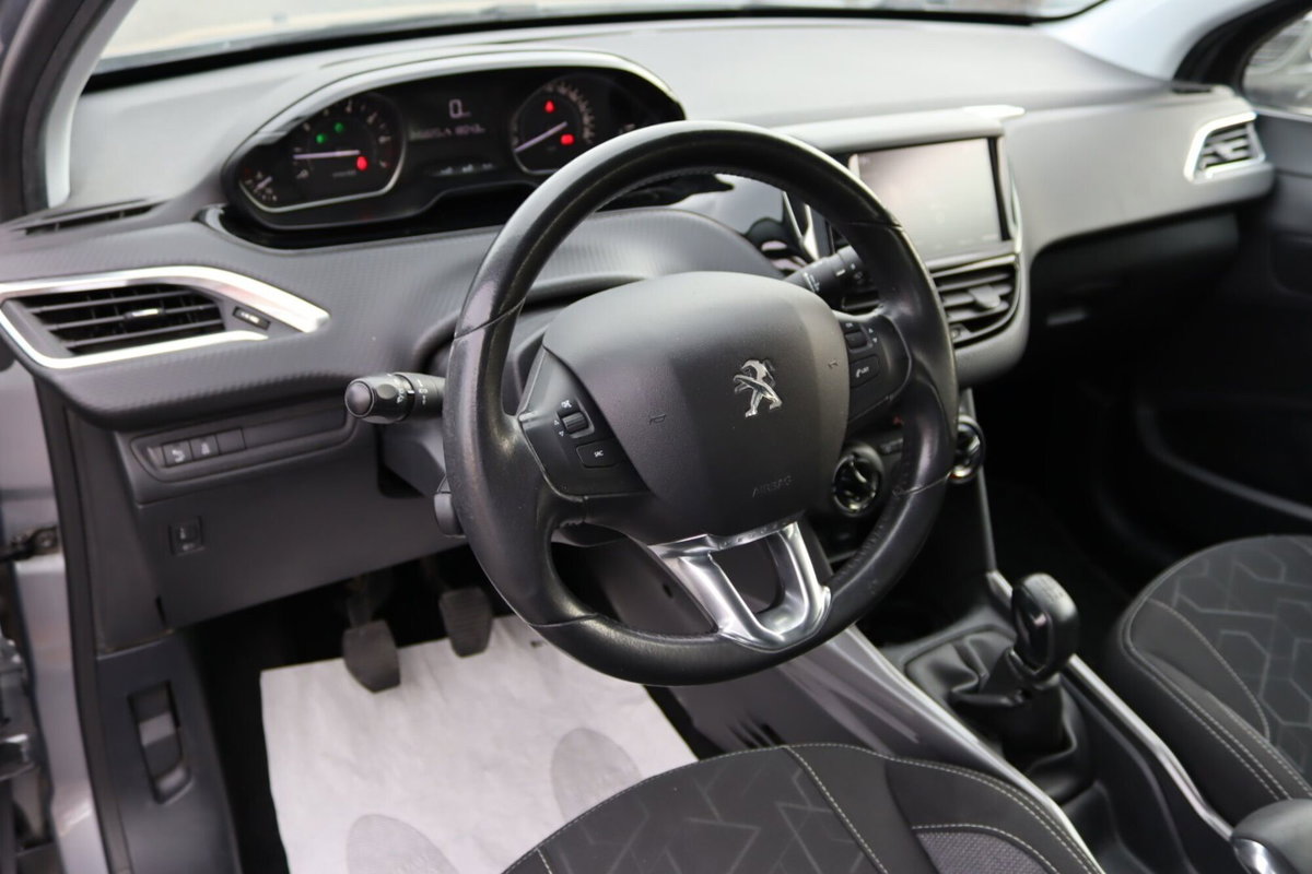 Peugeot 2008 VTi 82CV Active (10)