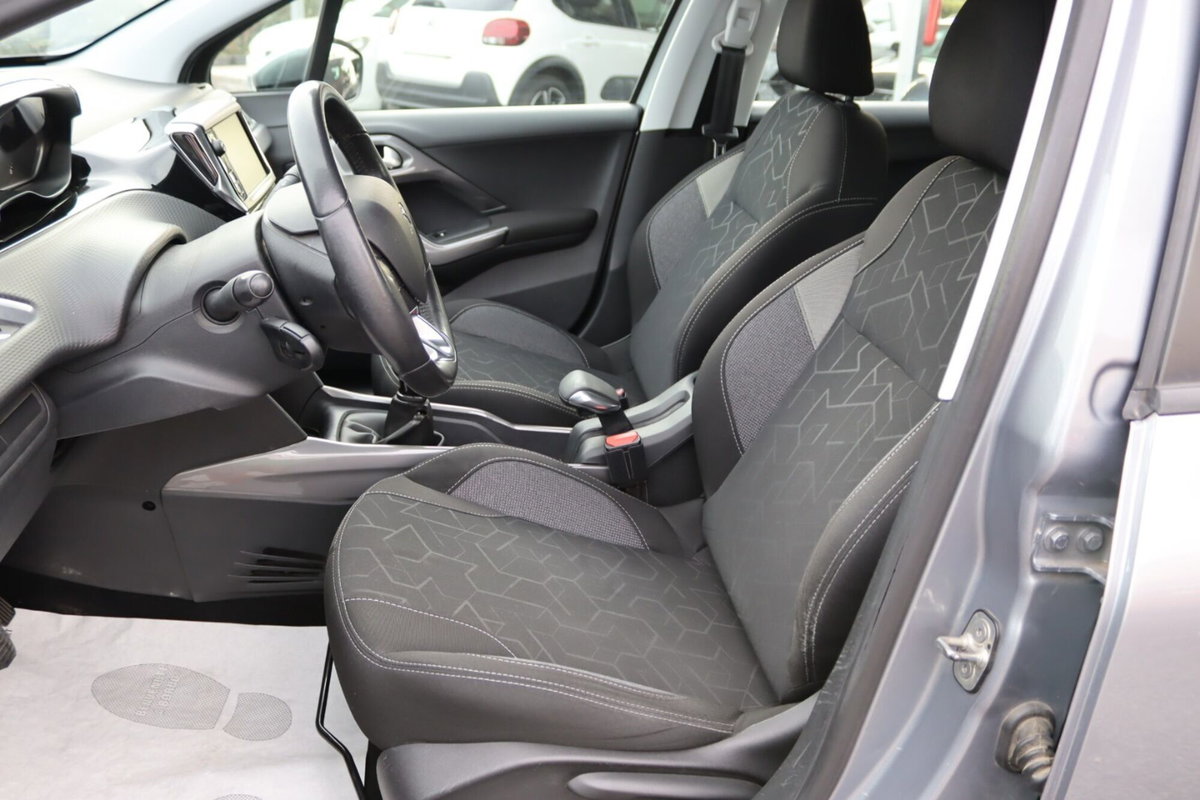 Peugeot 2008 VTi 82CV Active (11)