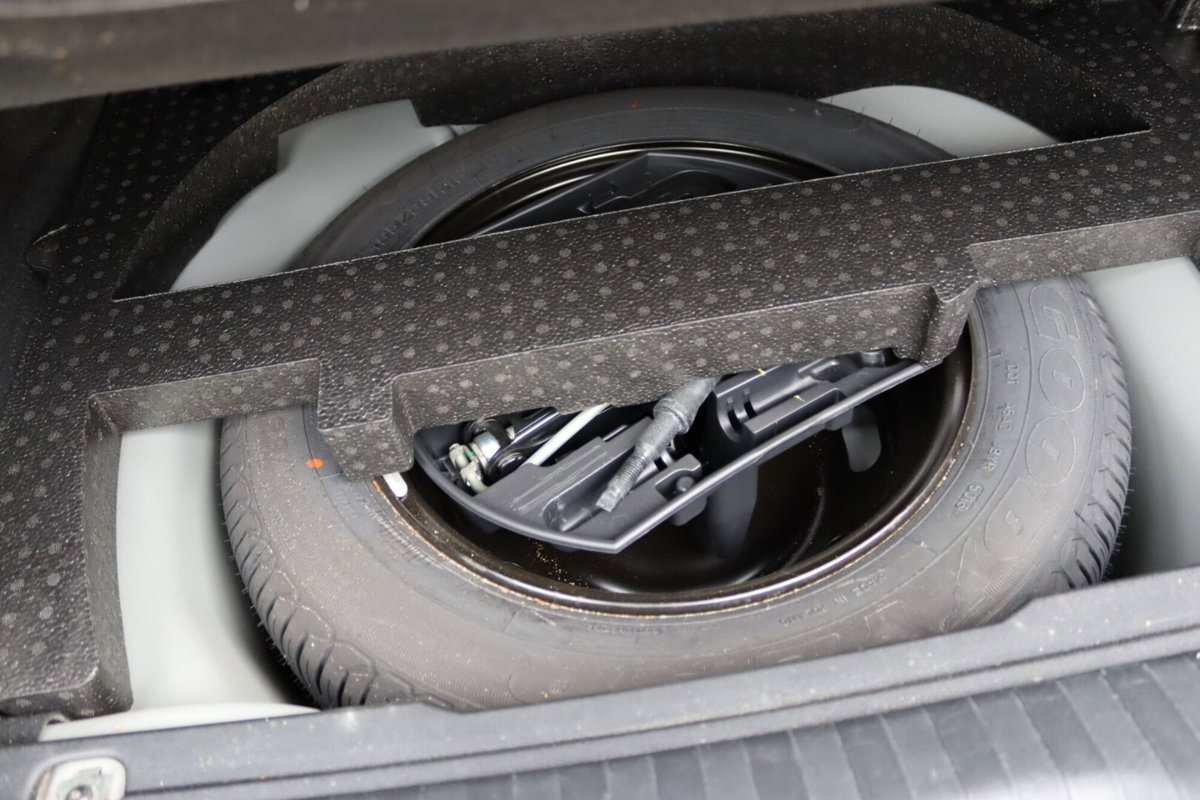 Peugeot 2008 VTi 82CV Active (16)