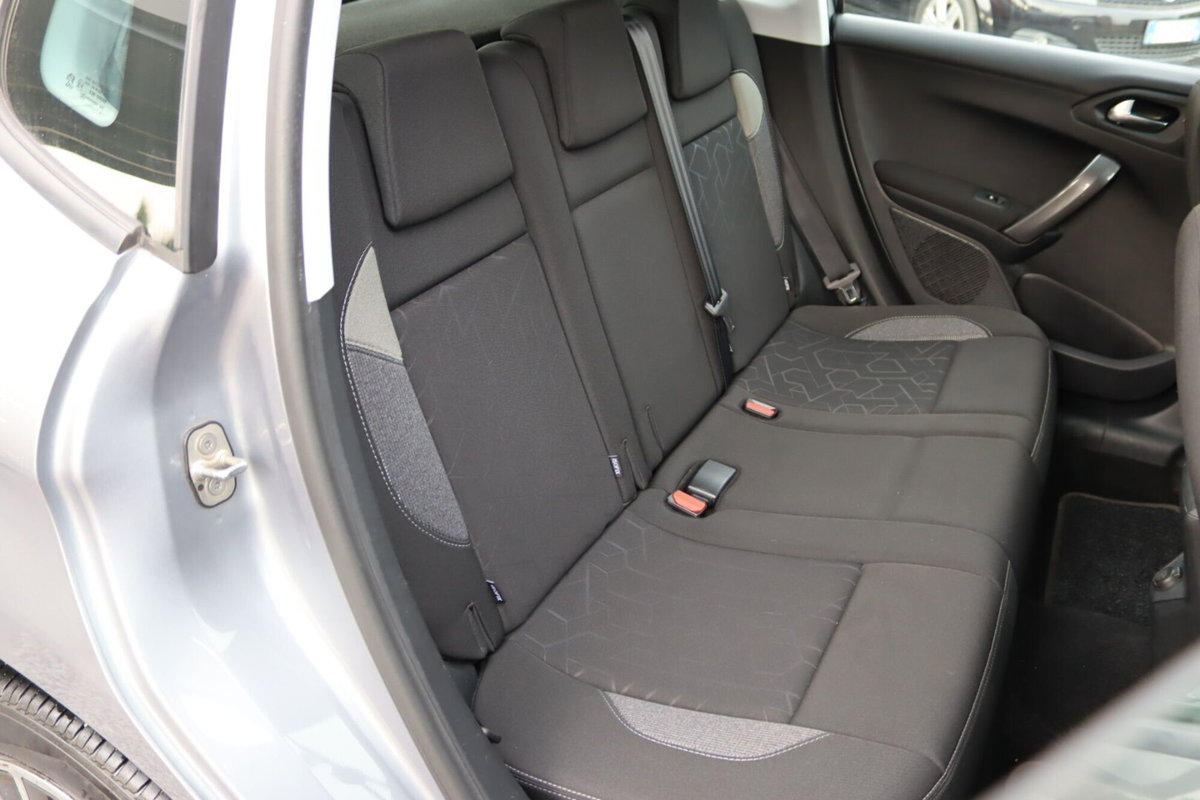 Peugeot 2008 VTi 82CV Active (18)