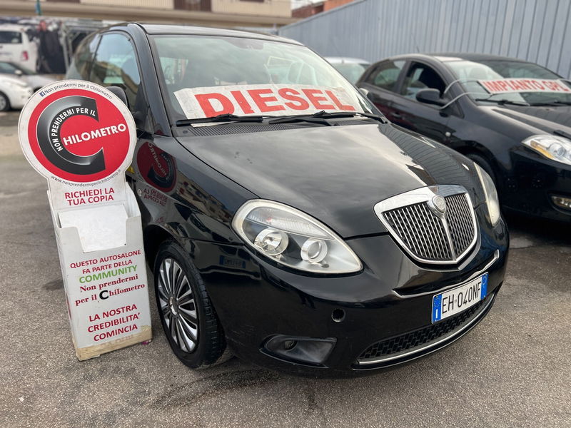 Lancia Ypsilon 1.3 MJT 75 CV Platinum