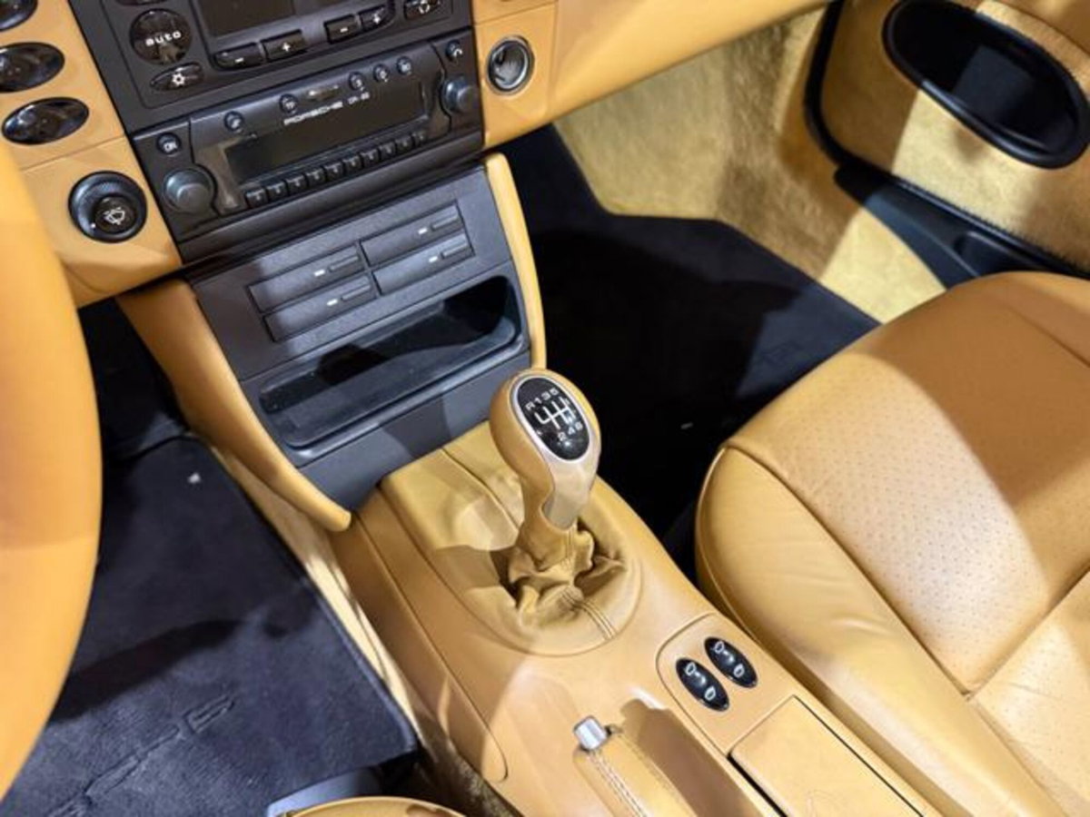 Porsche 911 Cabrio Carrera 4 cat (11)