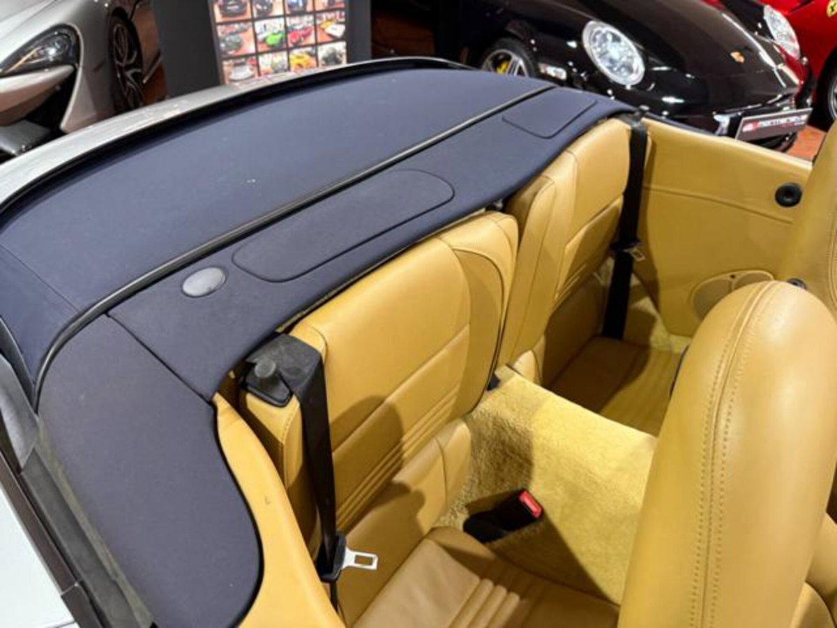 Porsche 911 Cabrio Carrera 4 cat (14)