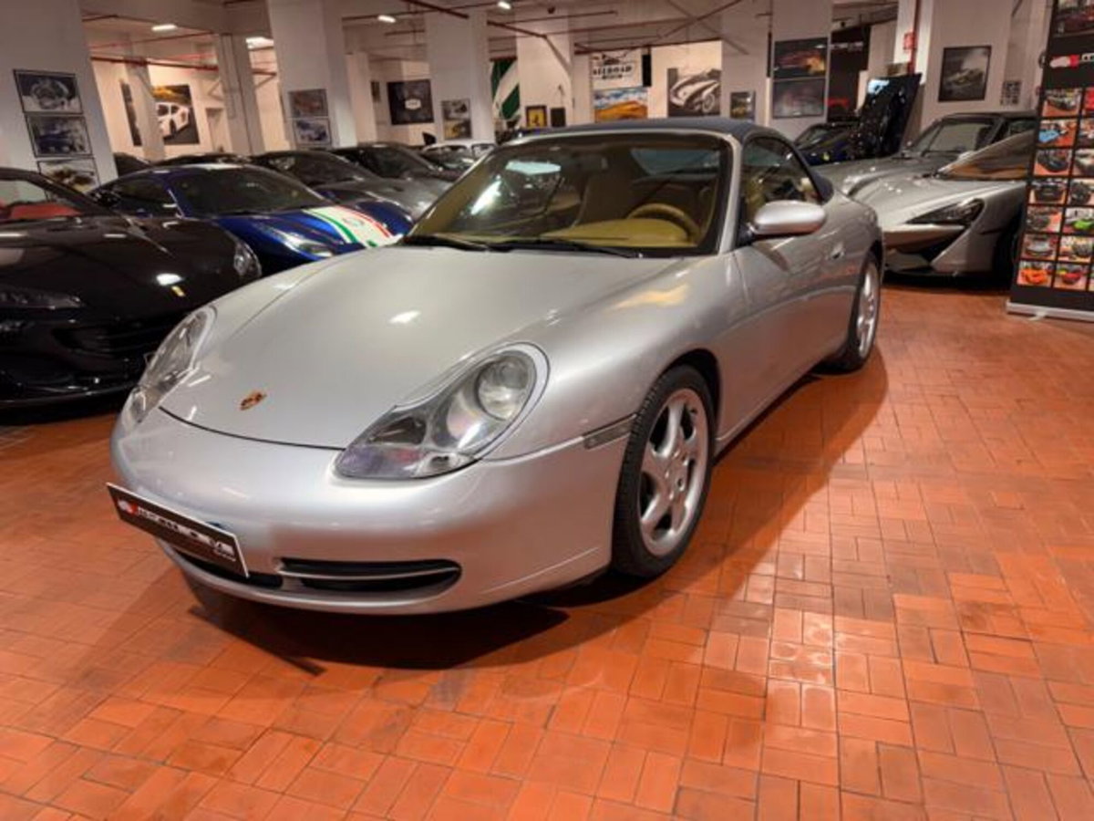 Porsche 911 Cabrio Carrera 4 cat (17)