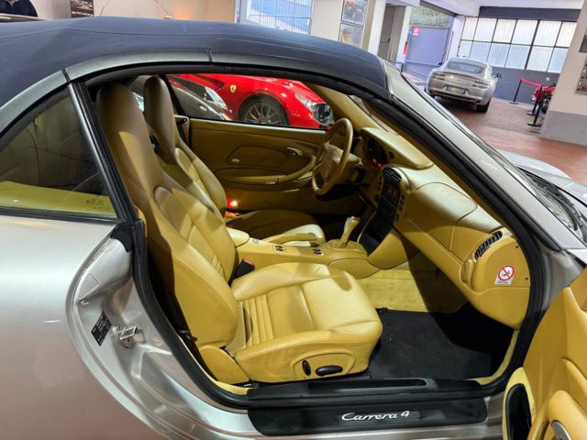 Porsche 911 Cabrio Carrera 4 cat (18)