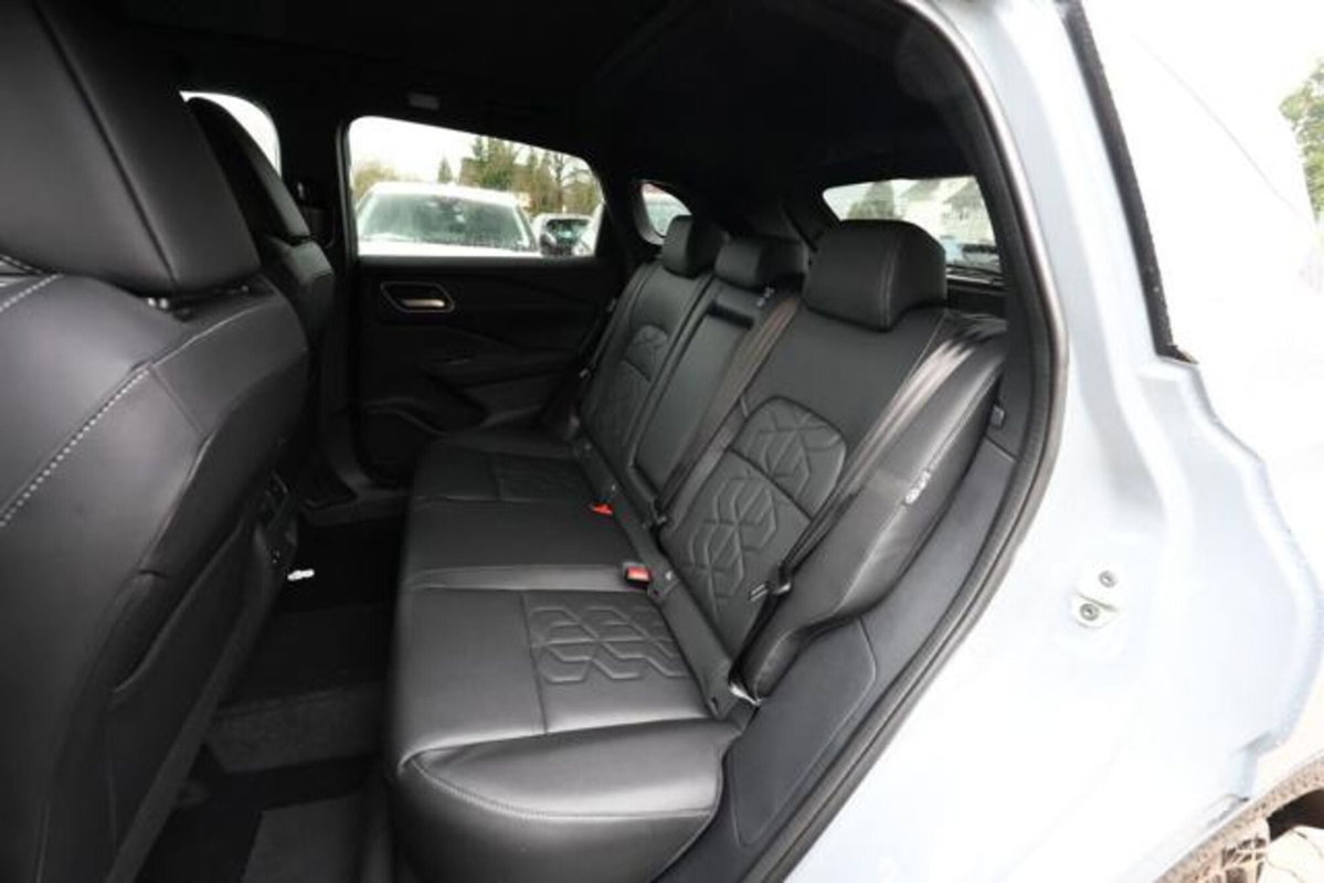 Nissan Qashqai 1.3 mhev Tekna 4wd 158cv xtronic (10)