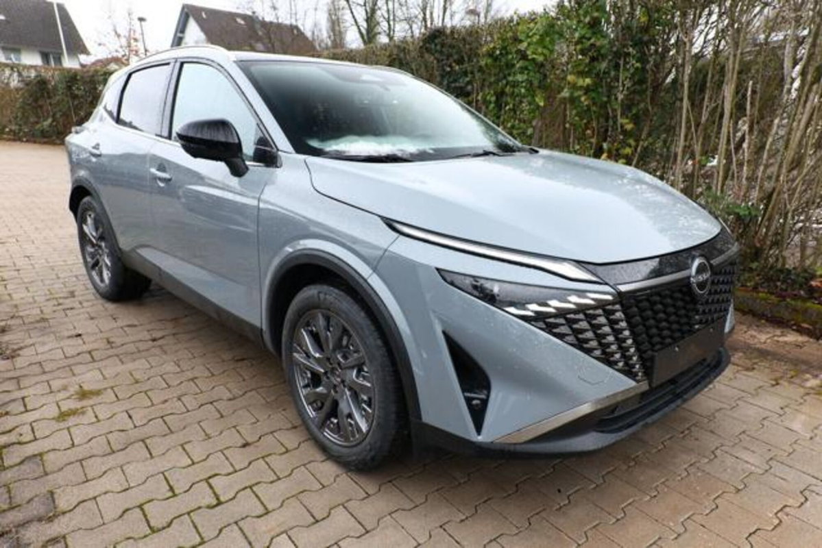 Nissan Qashqai 1.3 mhev Tekna 4wd 158cv xtronic (2)