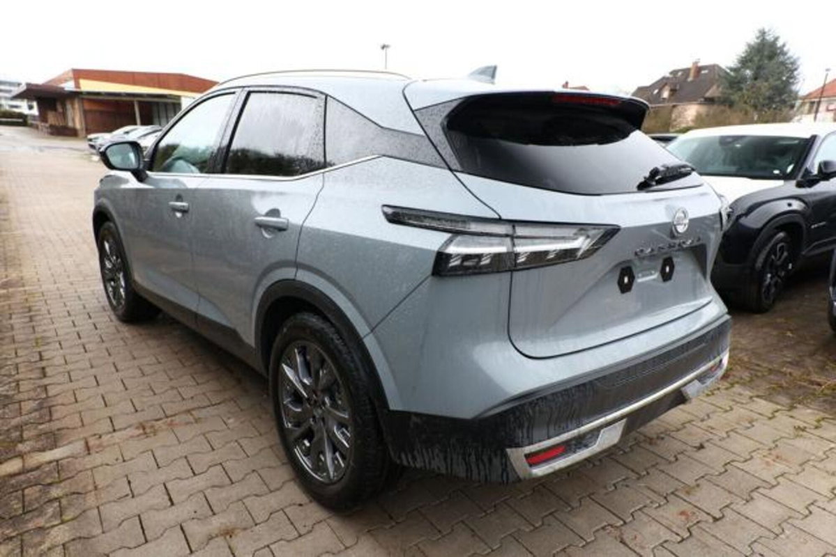 Nissan Qashqai 1.3 mhev Tekna 4wd 158cv xtronic (4)