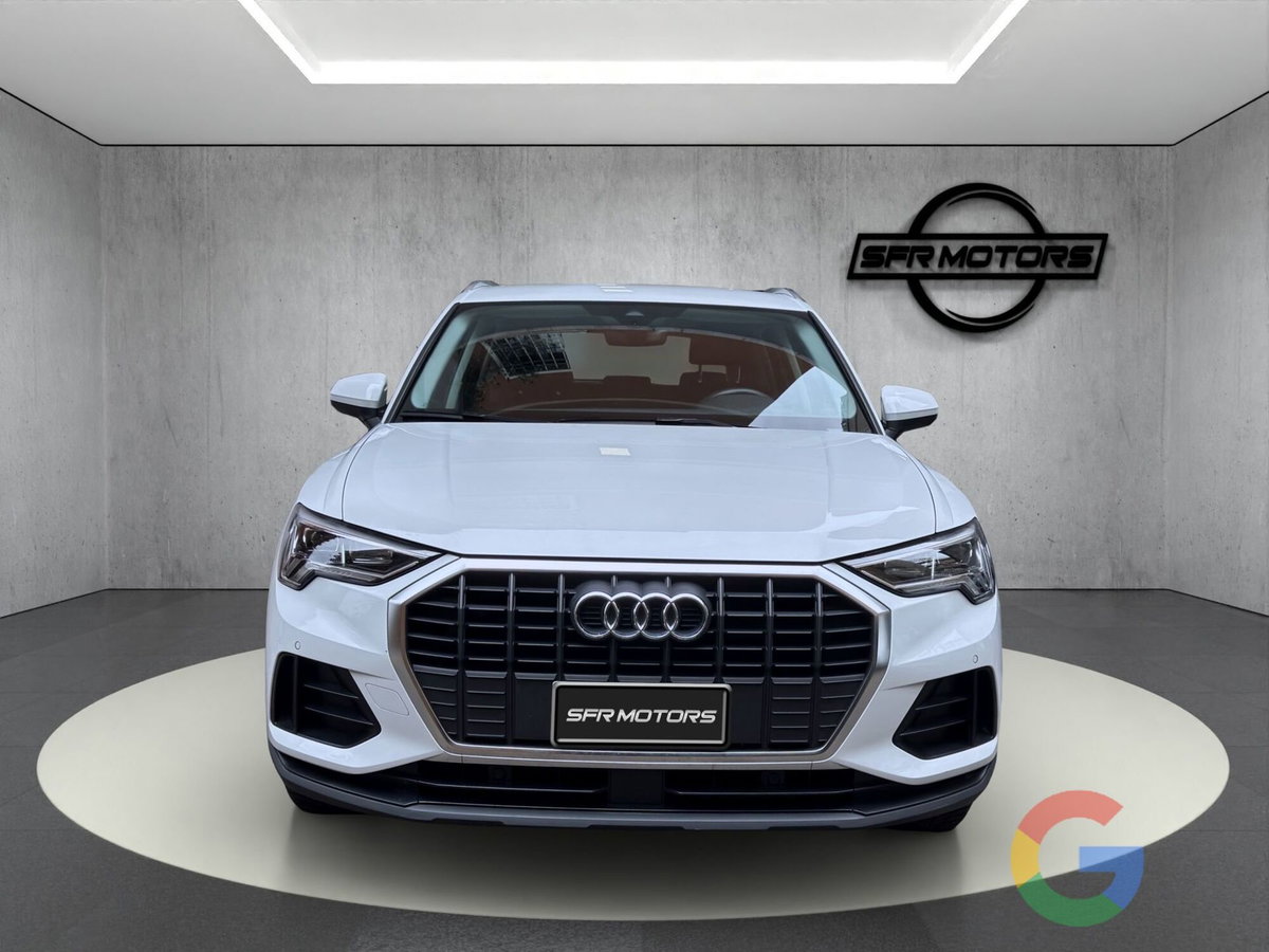 Audi Q3 35 TDI Business (2)