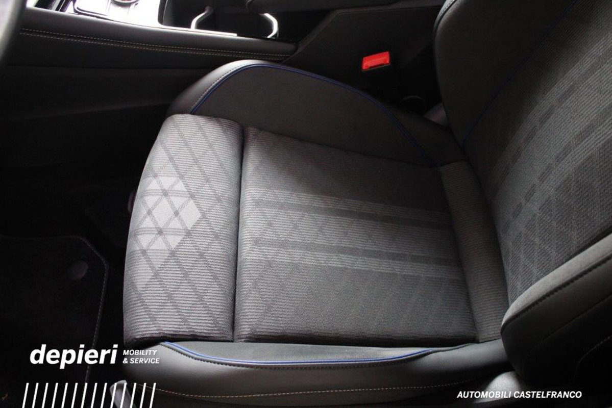 Volkswagen Tiguan Allspace 2.0 tdi R-Line 150cv dsg (12)