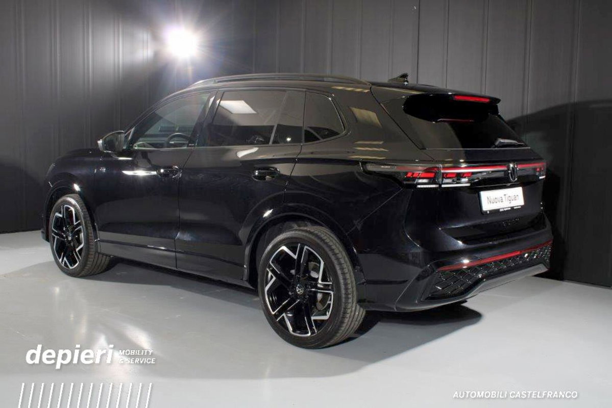 Volkswagen Tiguan Allspace 2.0 tdi R-Line 150cv dsg (3)