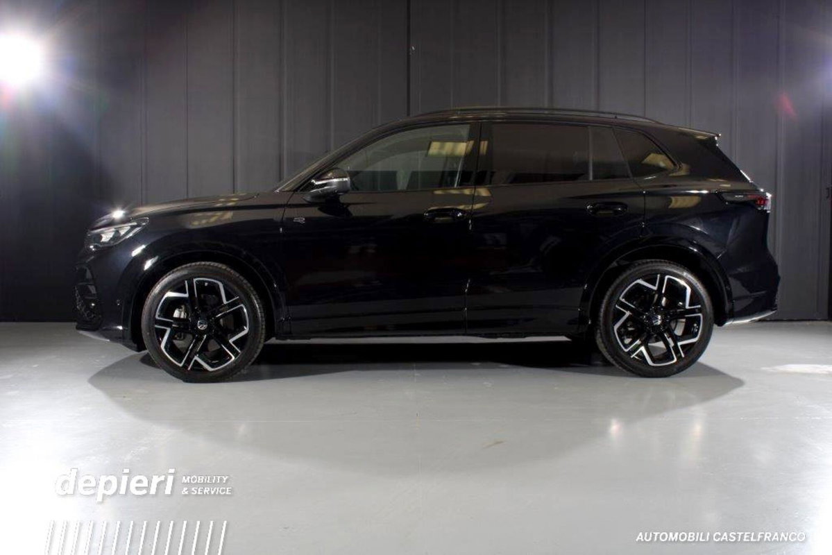 Volkswagen Tiguan Allspace 2.0 tdi R-Line 150cv dsg (4)
