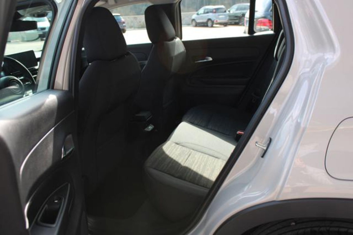 Jeep Avenger 1.2 turbo Longitude fwd 100cv (12)