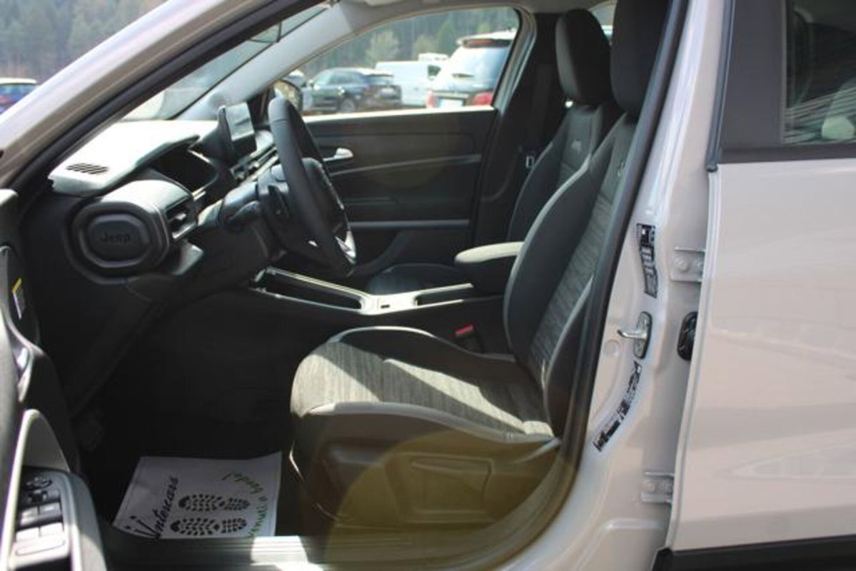 Jeep Avenger 1.2 turbo Longitude fwd 100cv (9)
