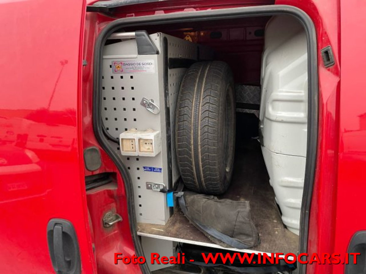 Fiat Fiorino combi N1 1.3 mjt 95cv Adventure (12)