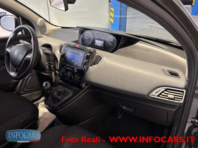 Lancia Ypsilon 1.0 FireFly 5 porte S&S Hybrid Gold Plus (12)