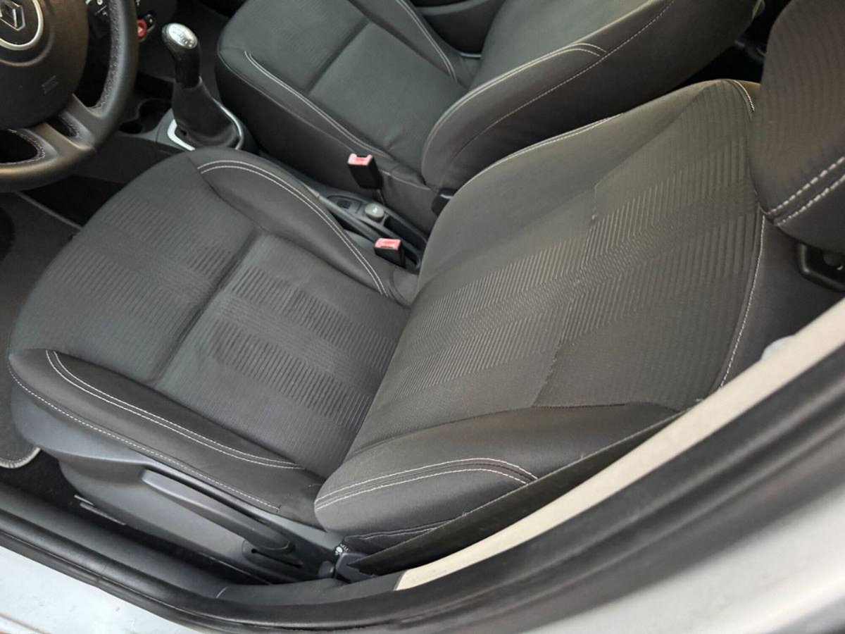 Renault Clio 1.2 16V 5 porte GPL Dynamique (12)