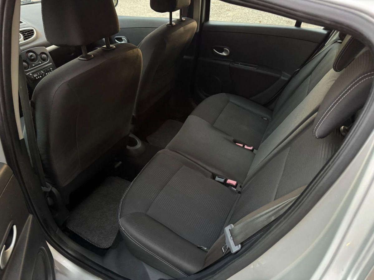 Renault Clio 1.2 16V 5 porte GPL Dynamique (14)