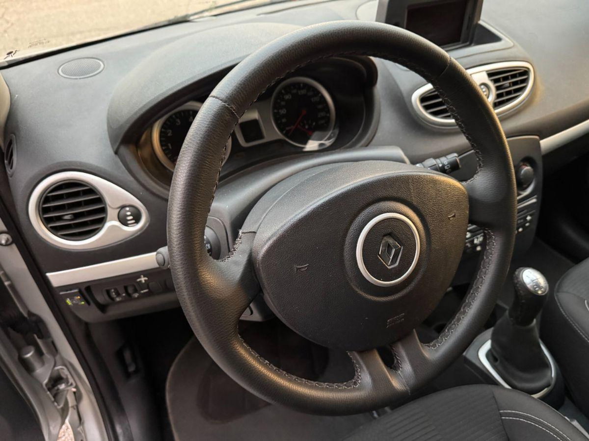 Renault Clio 1.2 16V 5 porte GPL Dynamique (16)