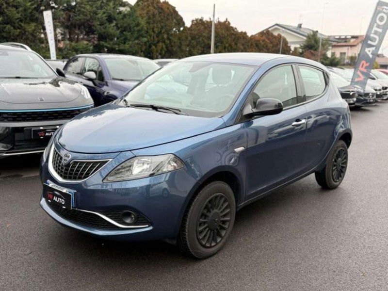 Lancia Ypsilon 0.9 TwinAir 5 porte Metano Ecochic Silver