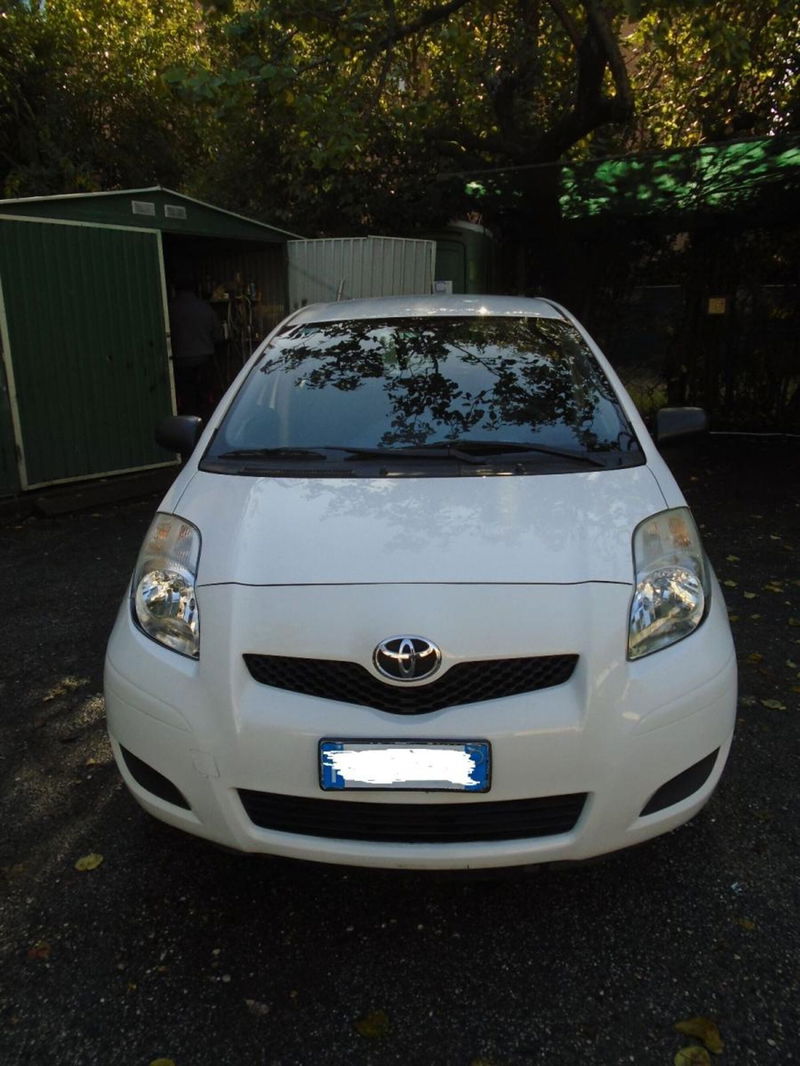Toyota Yaris 1.0 5 porte Now