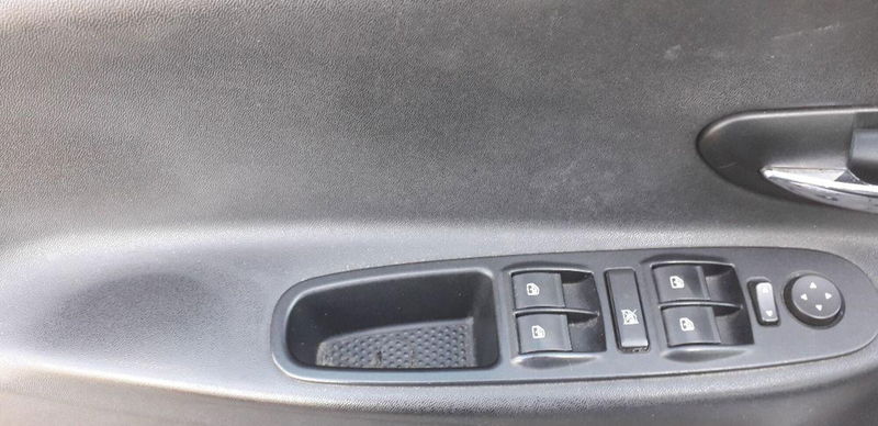 Lancia Ypsilon 1.2 69 CV 5 porte Silver