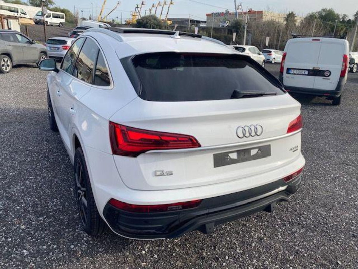 Audi Q5 Sportback Sportback 40 2.0 tdi mhev 12V quattro s-tronic (12)