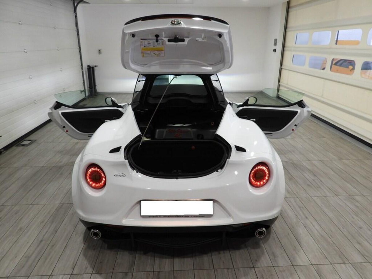 Alfa Romeo 4C Coupé 4C 1750 TBi (13)