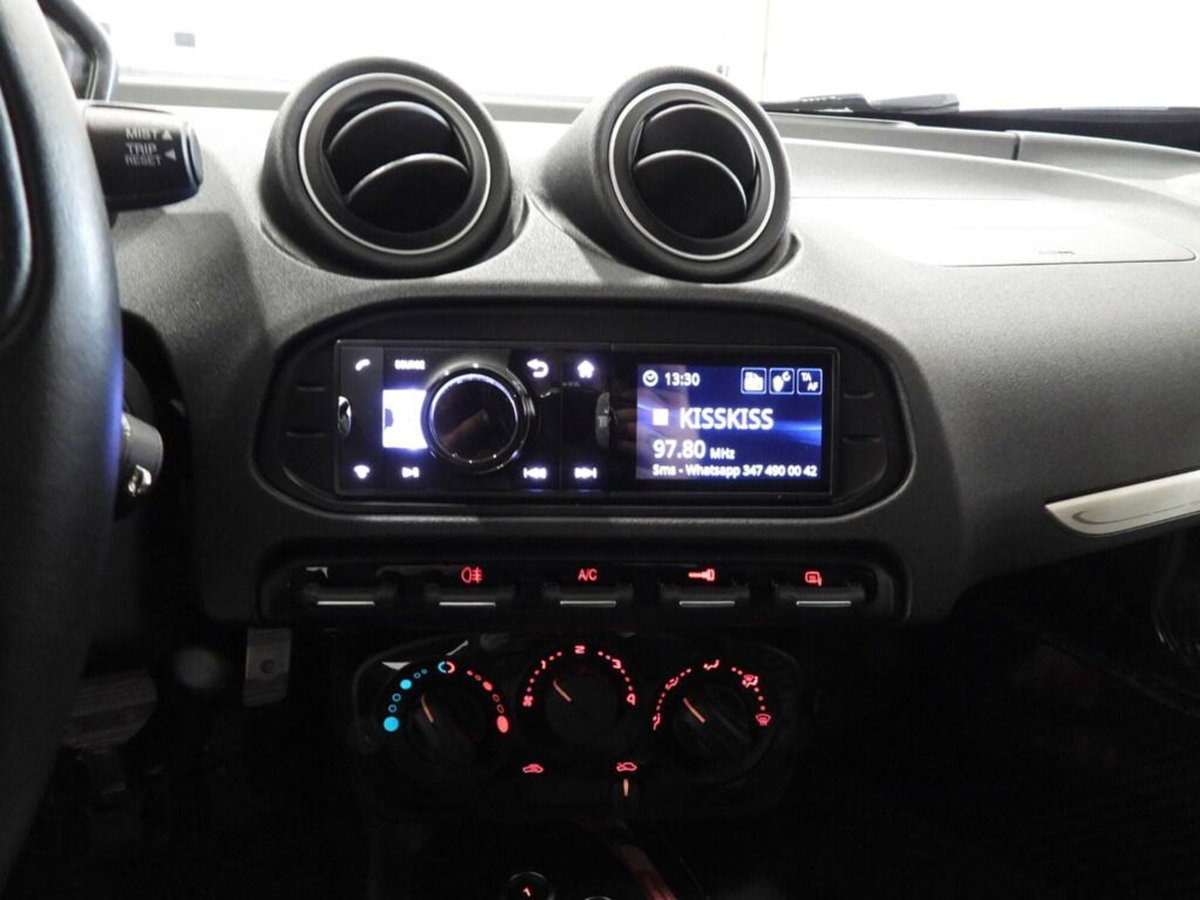 Alfa Romeo 4C Coupé 4C 1750 TBi (8)