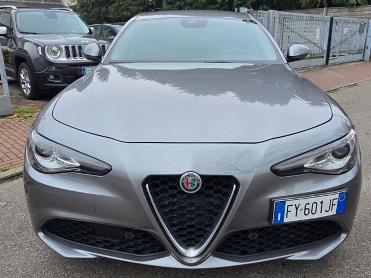 Alfa Romeo Giulia 2.2 Turbodiesel 160 CV AT8 Executive (12)