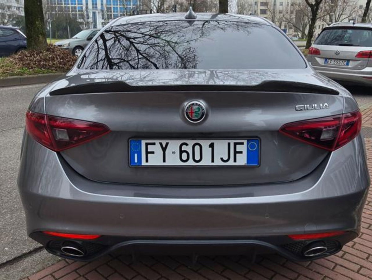 Alfa Romeo Giulia 2.2 Turbodiesel 160 CV AT8 Executive (6)