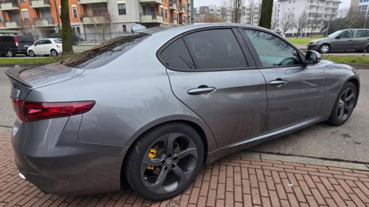 Alfa Romeo Giulia 2.2 Turbodiesel 160 CV AT8 Executive (8)