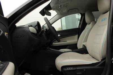 Fiat 600 1.2 hybrid La Prima 145cv auto (8)