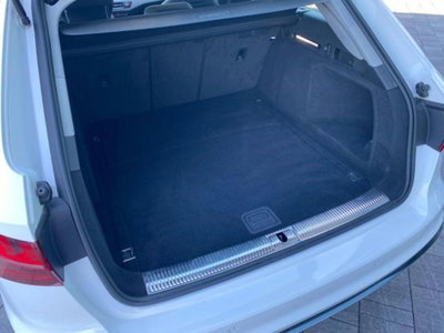 Audi A4 Avant 30 TDI/136 CV S tronic Business Advanced (10)