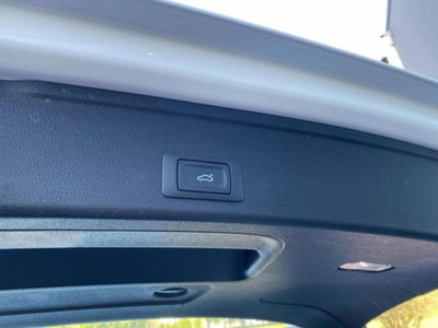 Audi A4 Avant 30 TDI/136 CV S tronic Business Advanced (16)