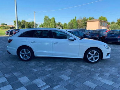 Audi A4 Avant 30 TDI/136 CV S tronic Business Advanced (18)