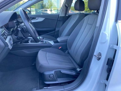 Audi A4 Avant 30 TDI/136 CV S tronic Business Advanced (7)