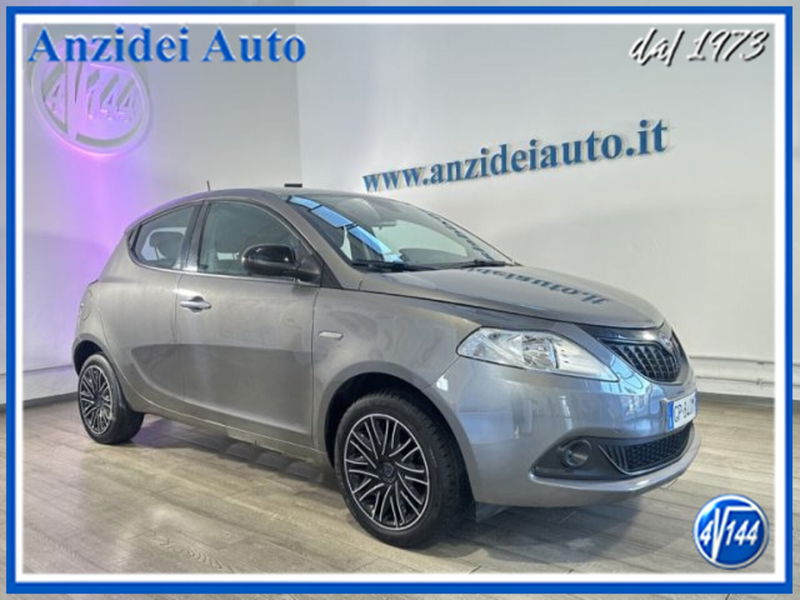 Lancia Ypsilon 1.0 FireFly 5 porte S&S Hybrid Silver Plus