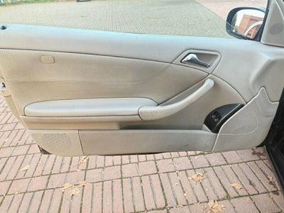 Mercedes-Benz Classe C Coupé 200 CDI cat Sportcoupé Avantgarde (19)