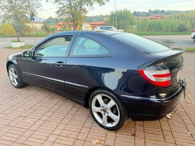 Mercedes-Benz Classe C Coupé 200 CDI cat Sportcoupé Avantgarde (3)